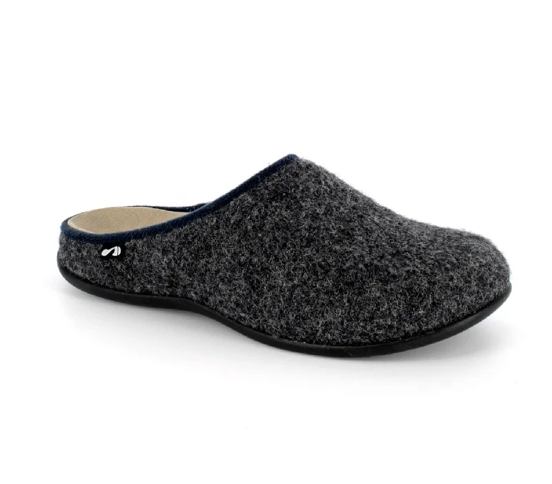 Strive Copenhagen Dark Grey Women's Monochromatic Shoe Look  