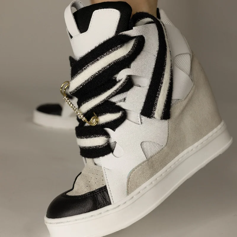 Courageous Coco Elastic - Sided Chelsea Look  