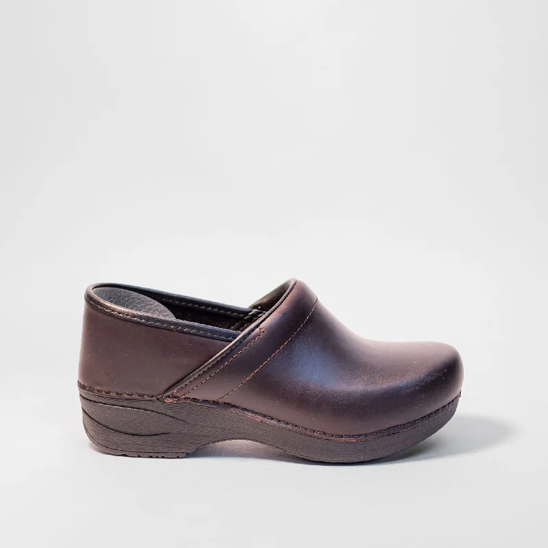 DANSKO XP 2.0 BROWN WP PULLUP - WOMEN'S Bespoke Shoe Aesthetic 