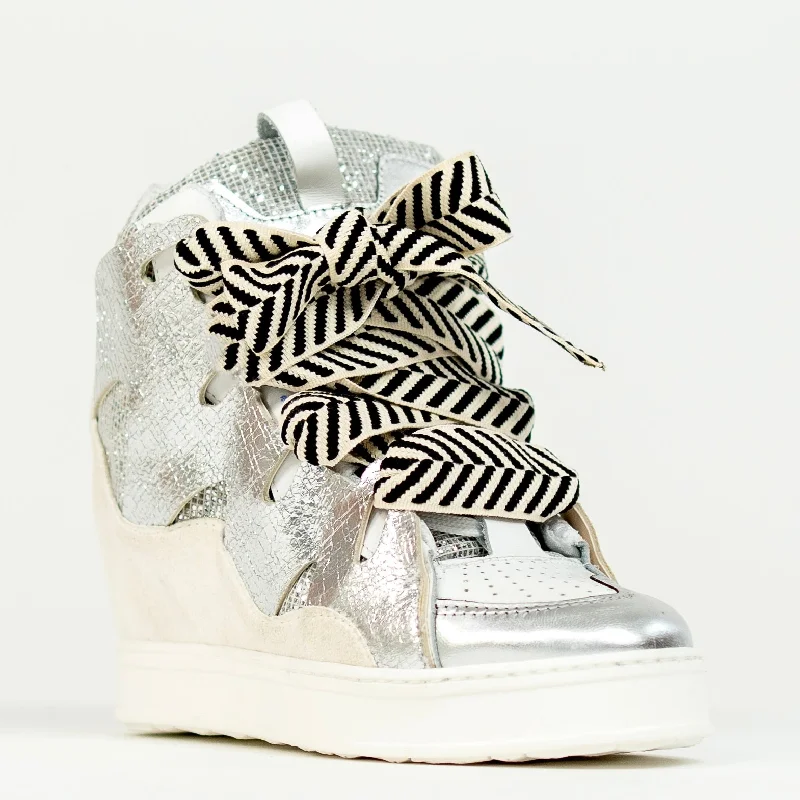 Courageous Metallic Silver Two - Tone Shoe Design  