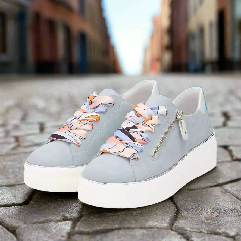 SOFT BLUE/WHITE