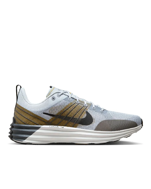 Lunar Roam Platinum Tint Desert Moss Checkered Shoe Pattern Look  