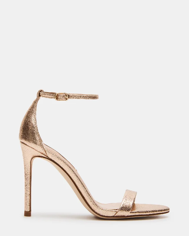 TECY GOLD Tech - Inspired Sneaker Look  