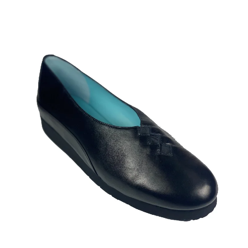 7410MQ Two - Tone Shoe Design  