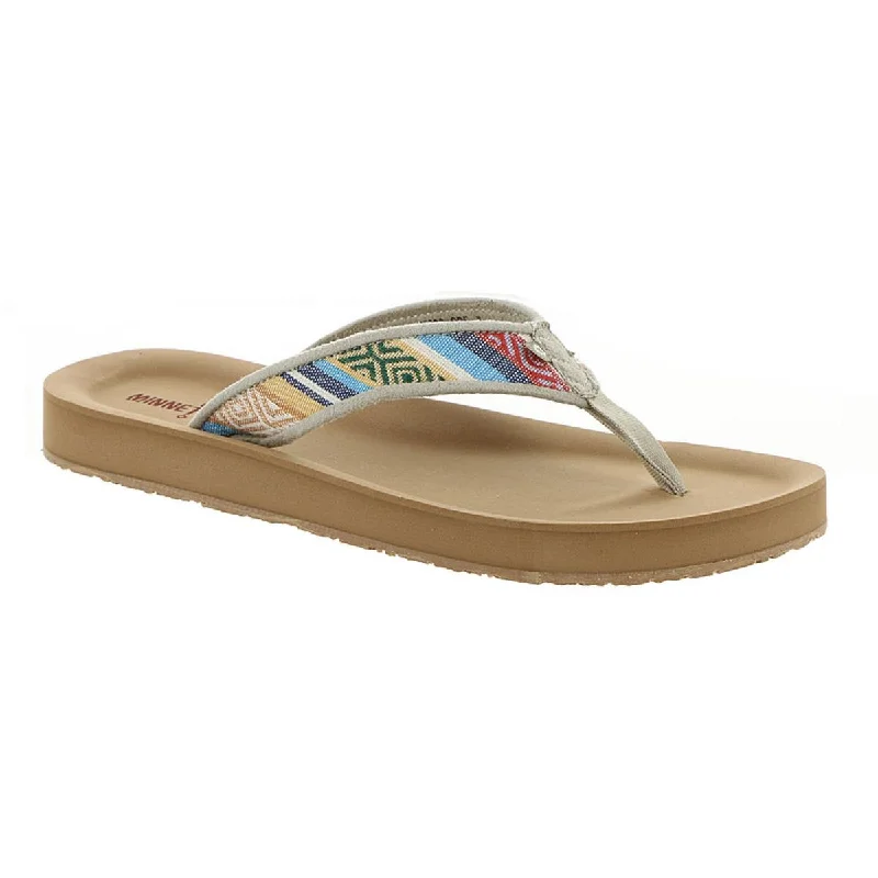 Minnetonka Womens Hedy Aztec Print Slip On Flip-Flops Hiking Boot Durability Style  