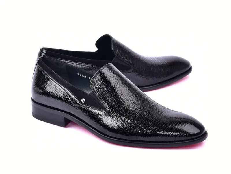 Style: Corrente 7358-Black Upcycled Shoe Look  