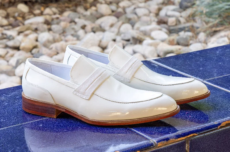 Style: 479-601P-White Retro Plimsoll Style  