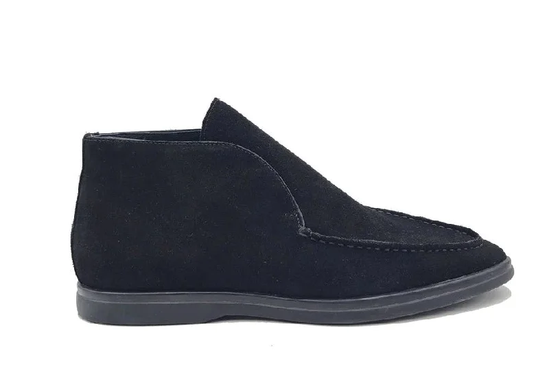 Style: 715-03s-Black Quilted Shoe Design  