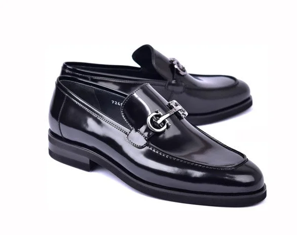 Style: 7249-Black Checkered Shoe Pattern Look  