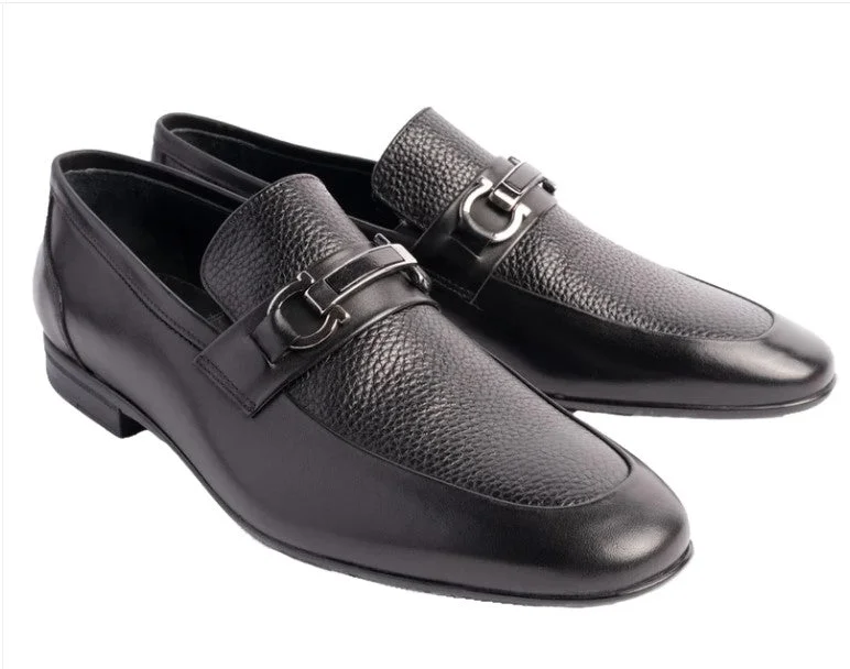 Style: Barferr-Black Monochromatic Shoe Look  