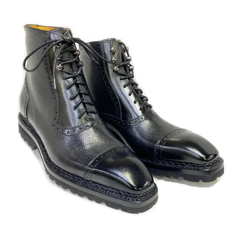Style: David-Black Checkered Shoe Pattern Look  