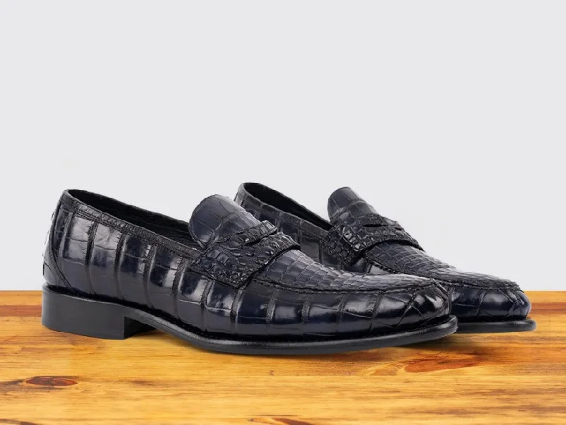 Style: Izano-Navy Artisan - Crafted Loafer Style  