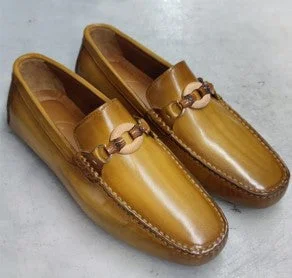 Style: Miami-Camel Metallic Trim Shoe Design  
