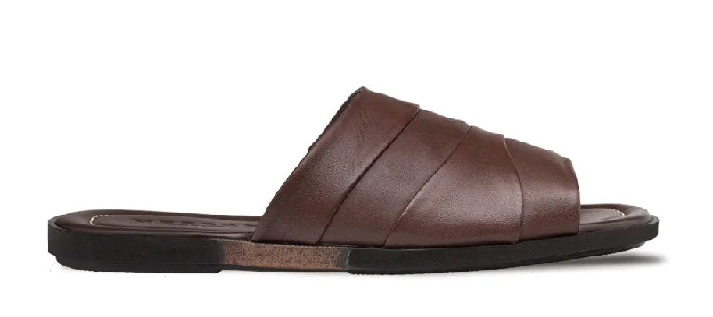 Style: R20672-Brown Camouflage Print Boot Style  