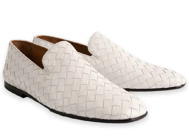 Style: Veneta-White Inflatable Shoe Look 
