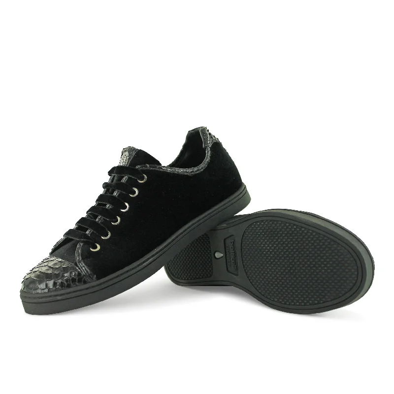 12341 - Winter Striped Shoe Style  