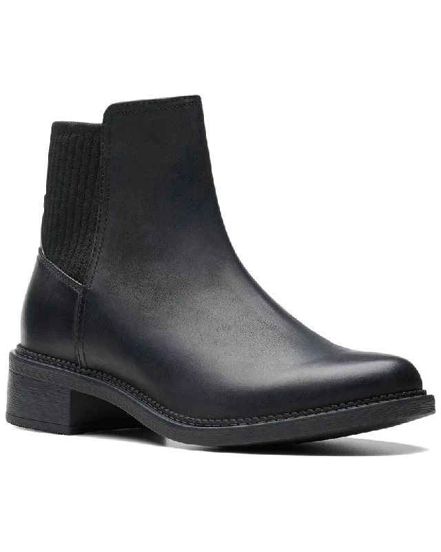 Clarks Maye Palm Leather Boot Elastic - Sided Chelsea Look  