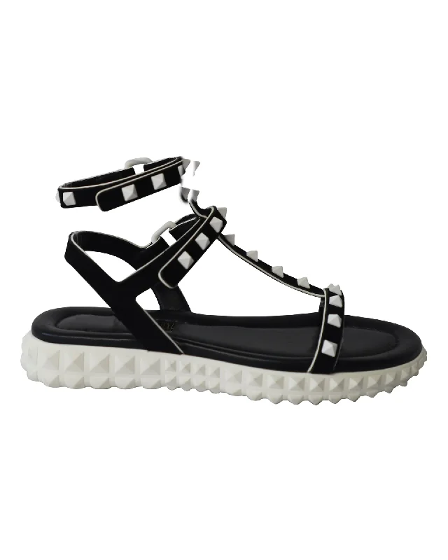 Valentino Garavani Rockstud Sandals in Black/White Suede and Rubber Suede Desert Boot 