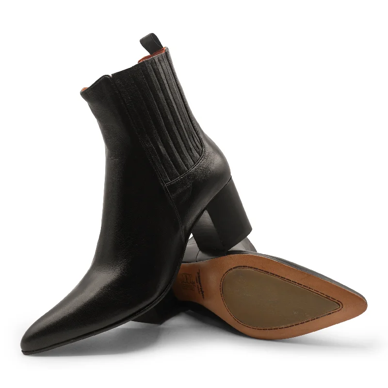 VW13B - Soft Nappa Black Chelsea Striped Shoe Style  
